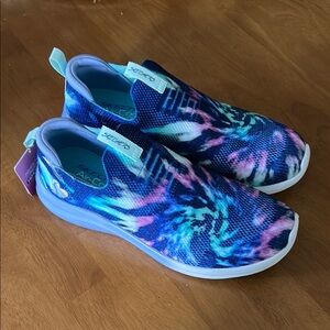 Skechers Blue and Pink Slip-On Sneakers Vibrant Design